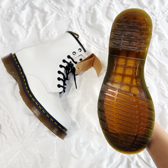 Dr. Martens 1460 Softy T Leather Lace Up Boots Size 8 New - Picture 11 of 14